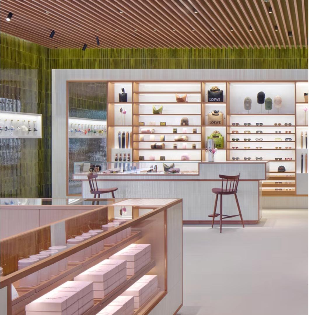 未使用新品！ロエベ銀座店限定スナ・フジタコラボパッケージスイーツ缶「パルメラ」