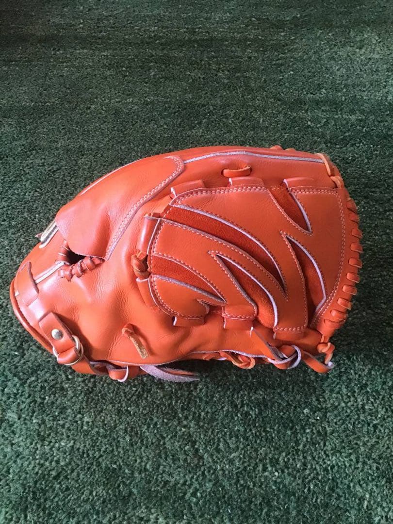 硬式用グローブ　ウィルソンスタッフ　投手用　磯貝流湯もみ型付