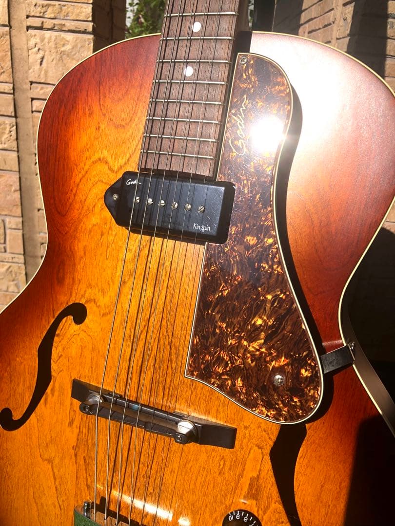 ゴダン5th Avenue Kingpin P90 Cognac Burst