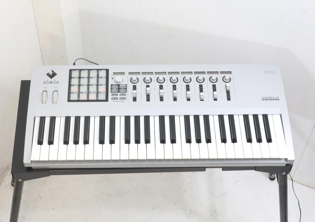 美品 コルグ KONTROL49 MIDI スタンド付 ローランドEV5等