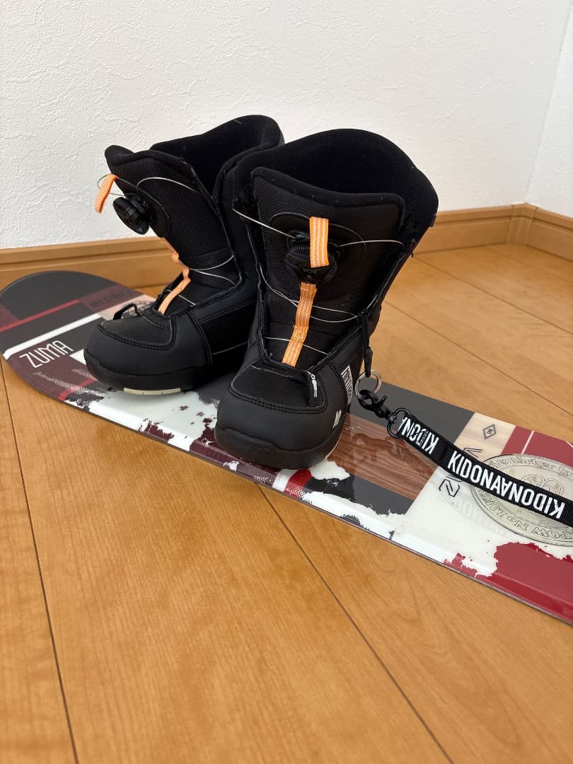子ども用スノーボードブーツK2とボードZUMAセット