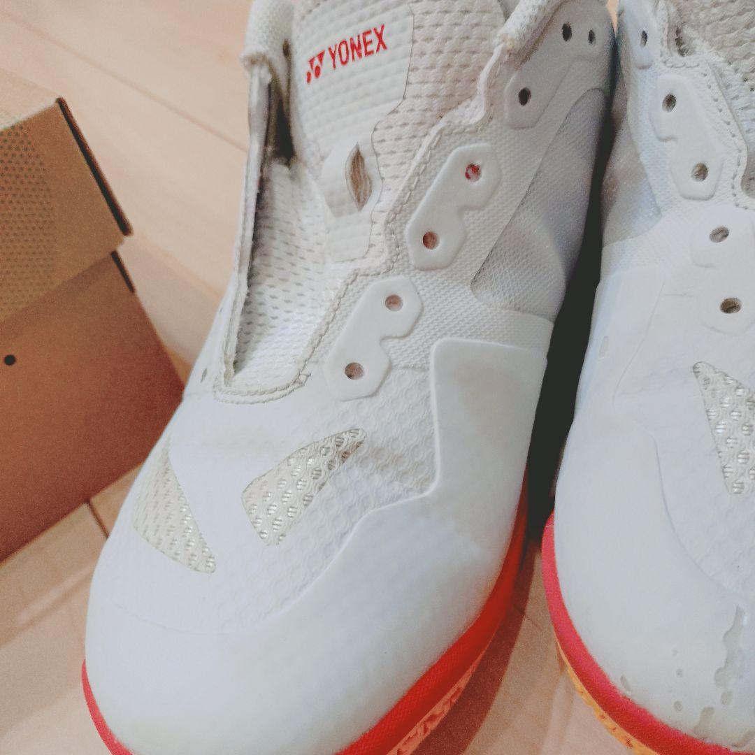 YONEXバドミントンシューズコンフォート　ワイド　24㌢