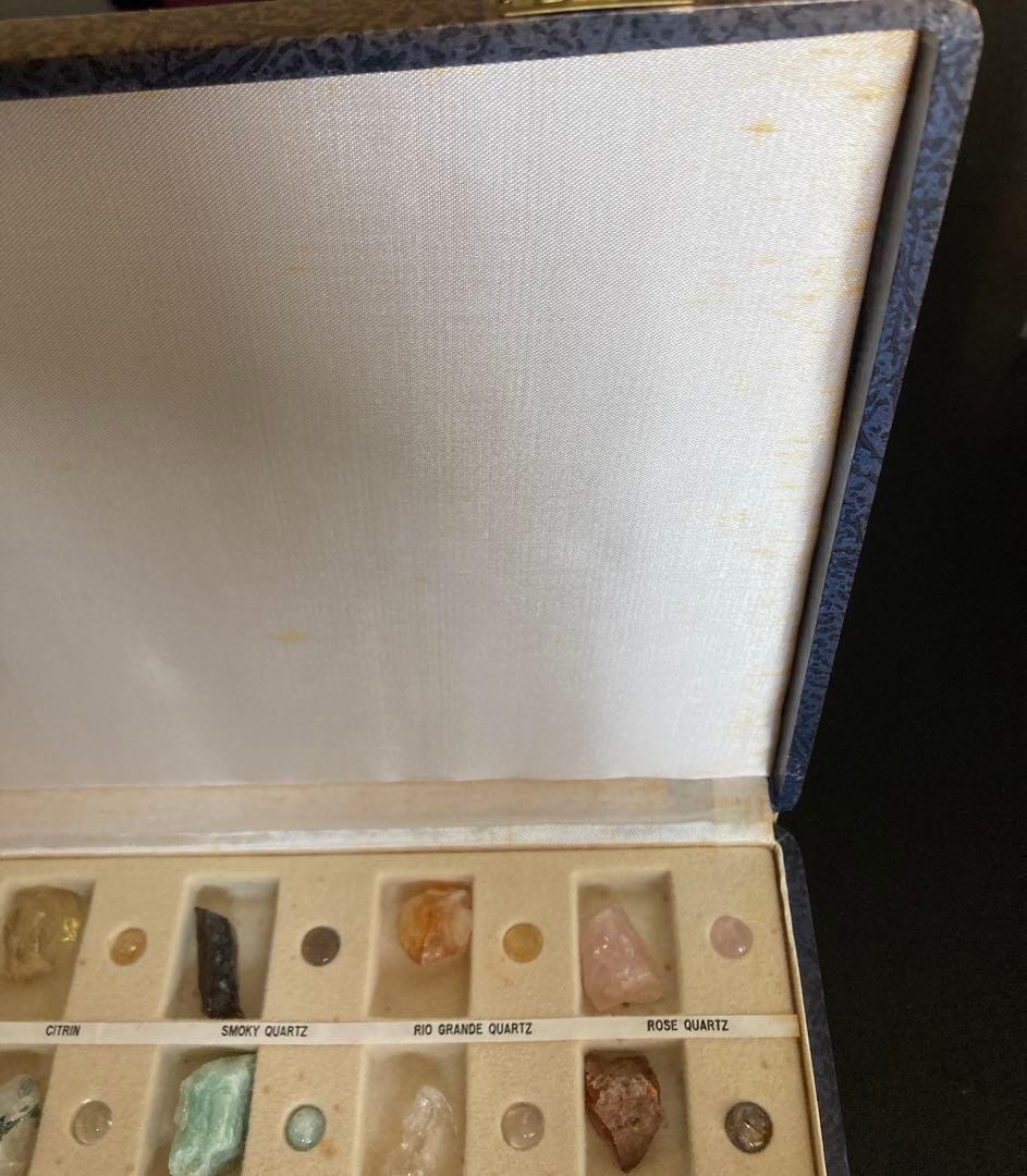 世界の鉱石コレクション30種類セットレア品アメジストローズクオーツエメラルド宝石