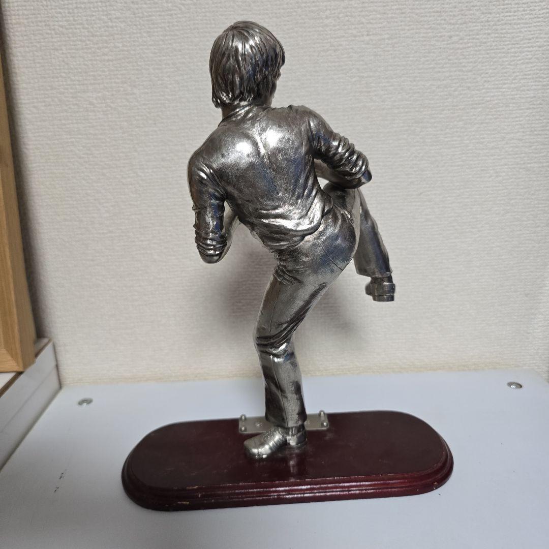 ブルースリーの置物