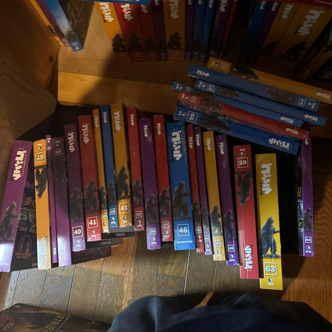 ゴジラをつくる100