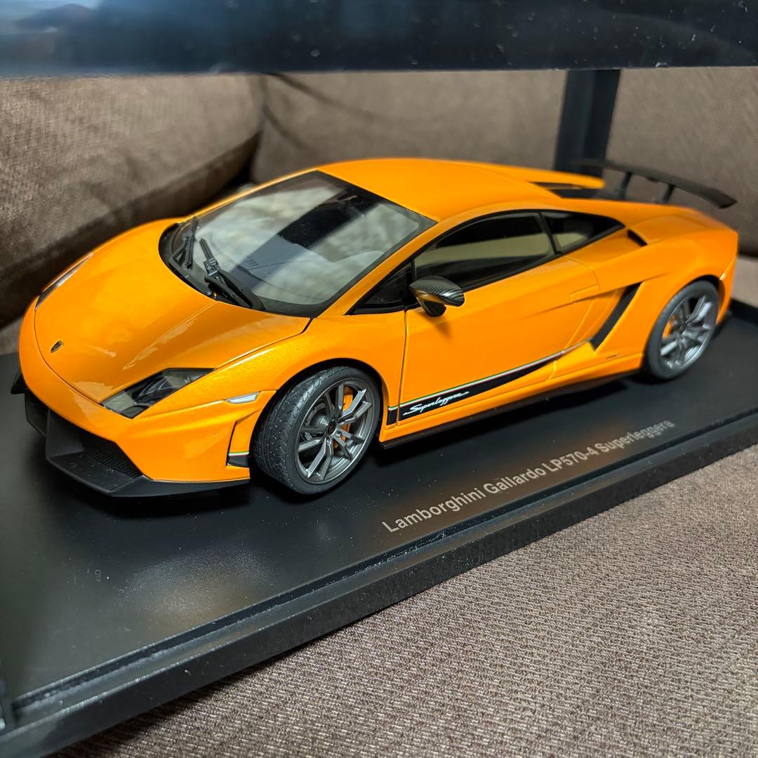 ハチハチAUTOart Lamborghini Gallardo