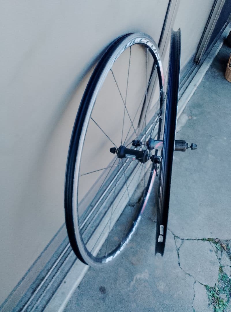 Fulcrum racing３ 700cホィール エンド幅 約100/130