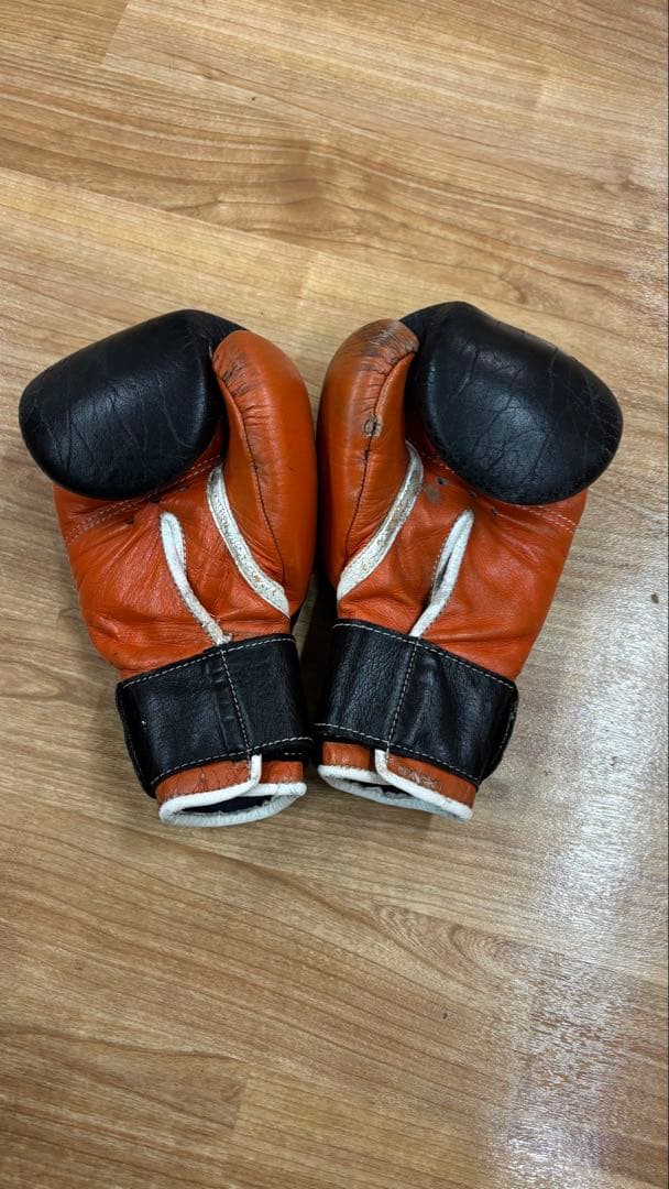 Winning ボクシンググローブ ブラック/オレンジ