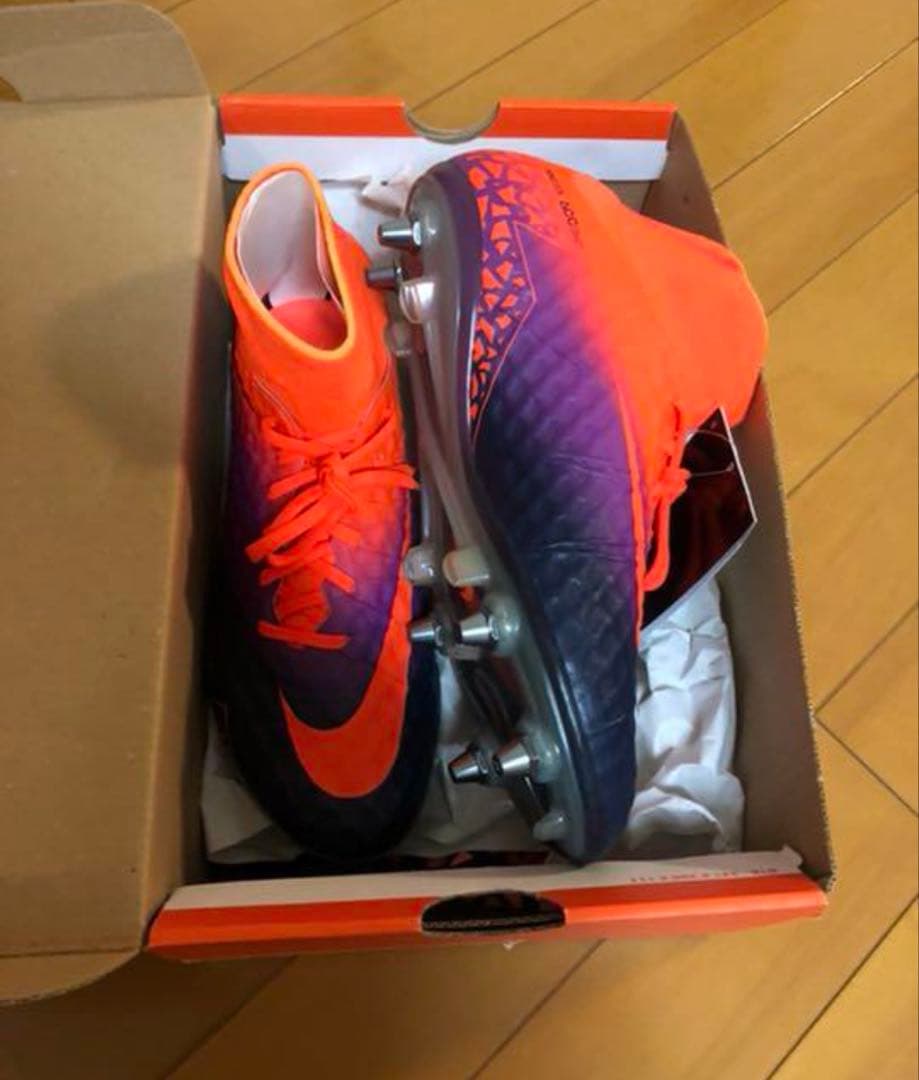 即日発送可】 サッカースパイク　ナイキ　ハイパーヴェノム　 SG 24.5