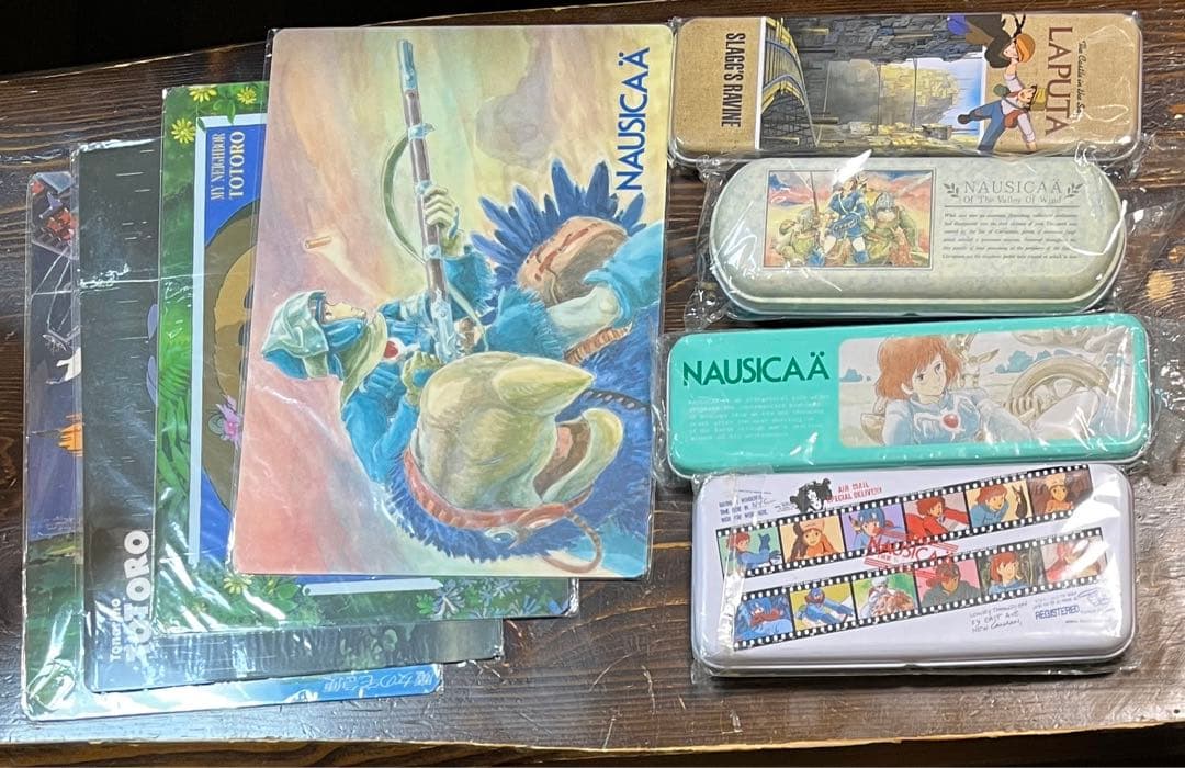 ジブリ　下敷きとペンケース　トトロ　ナウシカ　魔女の宅急便　ラピュタ