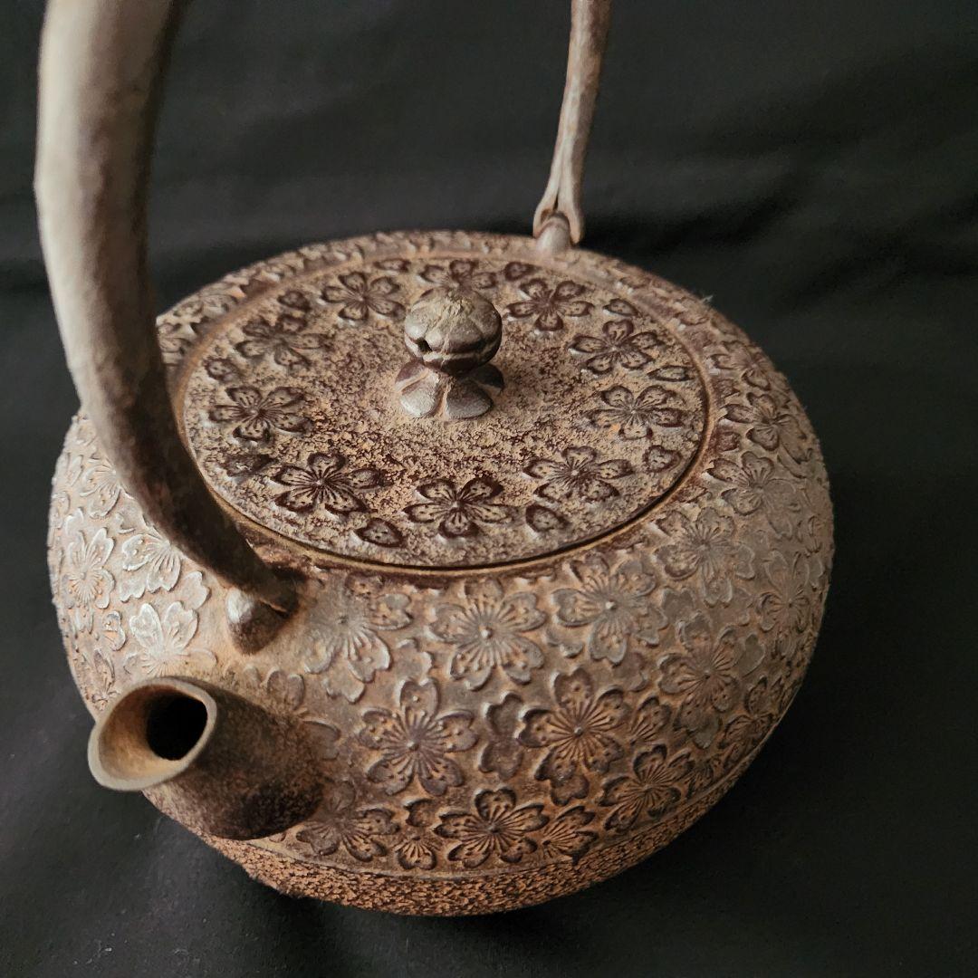 南部鉄器 岩鋳 桜吹雪 鉄瓶