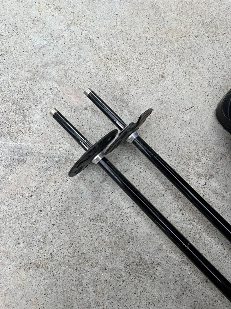 スキー板、ブーツ、ストックのセット