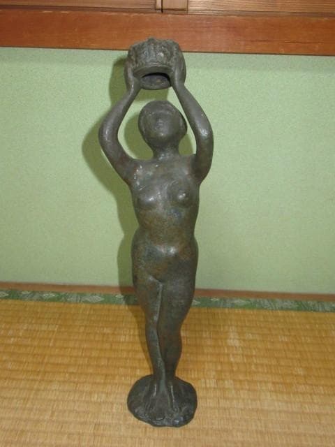 本物 美品 1970年代◆ブロンズ像 彫刻家 五十嵐芳三『王冠を掲げる裸婦』