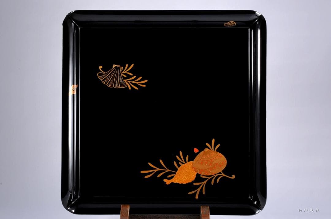 【Tatsu Kazuki】茶平一斎 海松貝蒔絵 四方盆 共箱