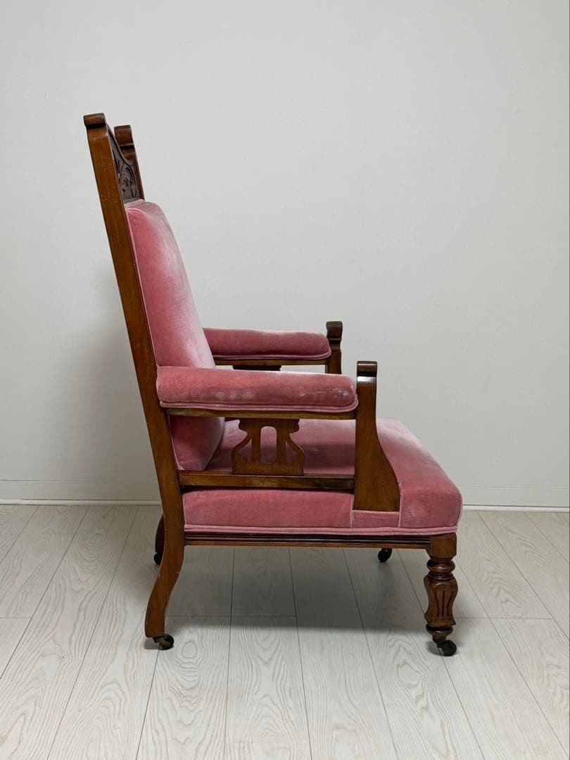 アンティーク調 1人掛けチェア／アームチェア（ピンクベロア×木製フレーム）
