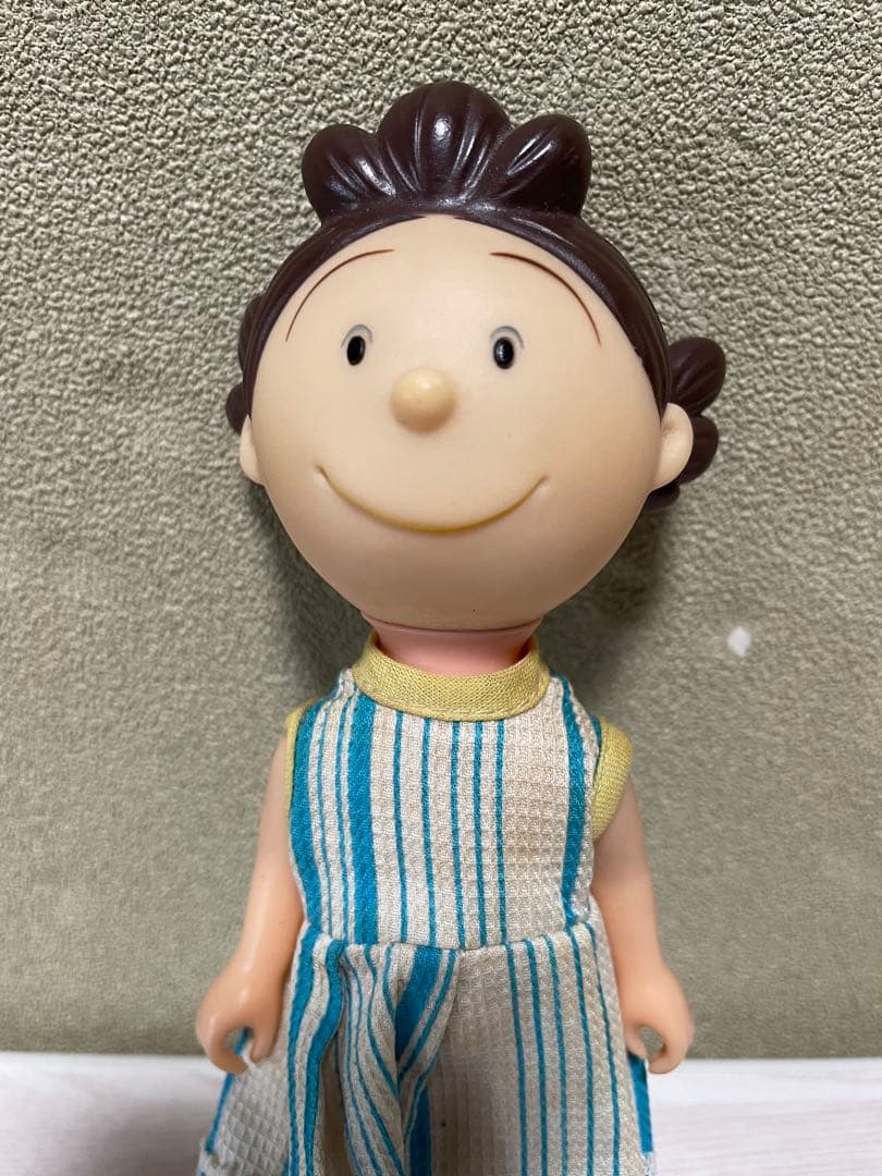 サザエさん　フィギュア　ソフビ　服破れあり　詳細不明