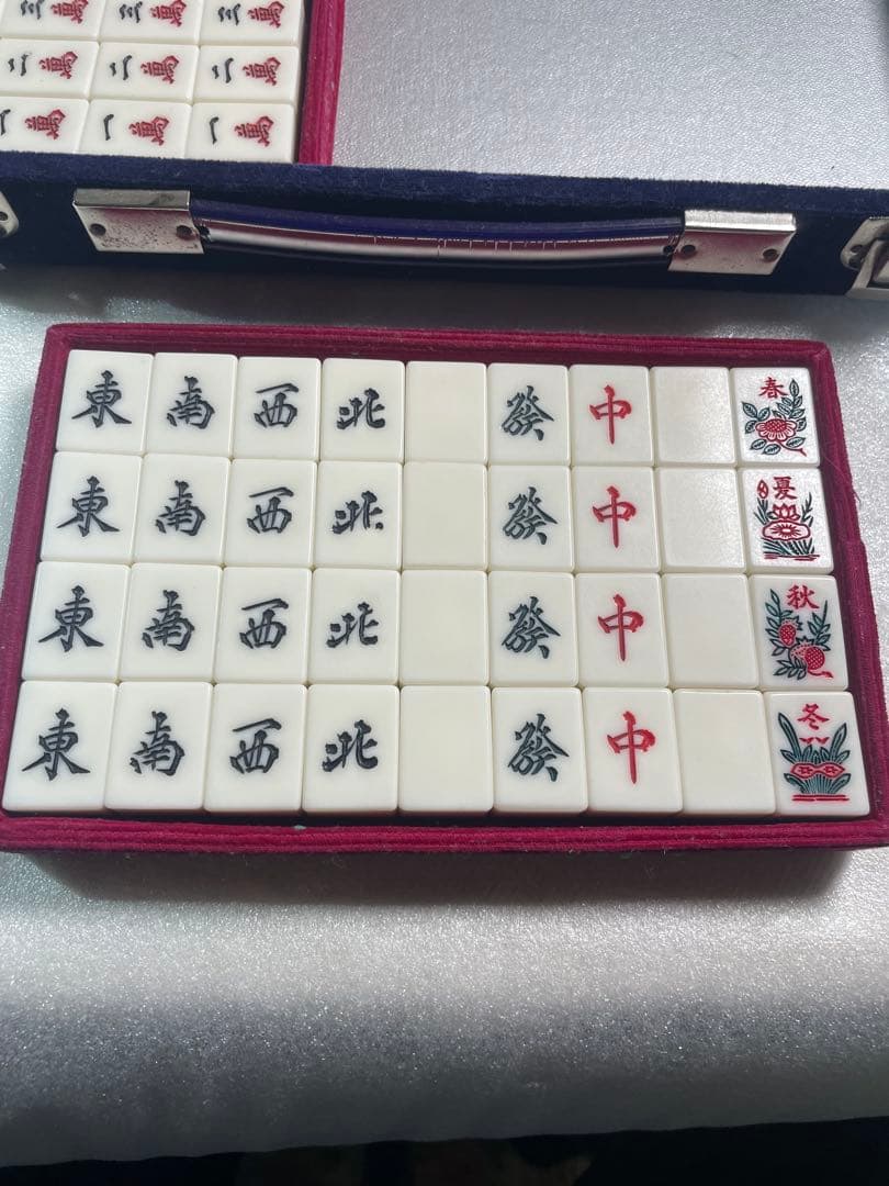 【希少・真彫】麻雀牌 牛骨・背竹牌 1枚12g 昭和レトロ 付属品完備 保証票付