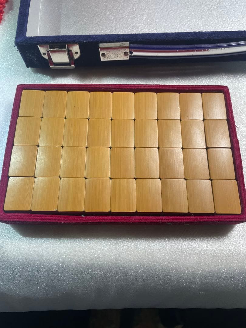 【希少・真彫】麻雀牌 牛骨・背竹牌 1枚12g 昭和レトロ 付属品完備 保証票付