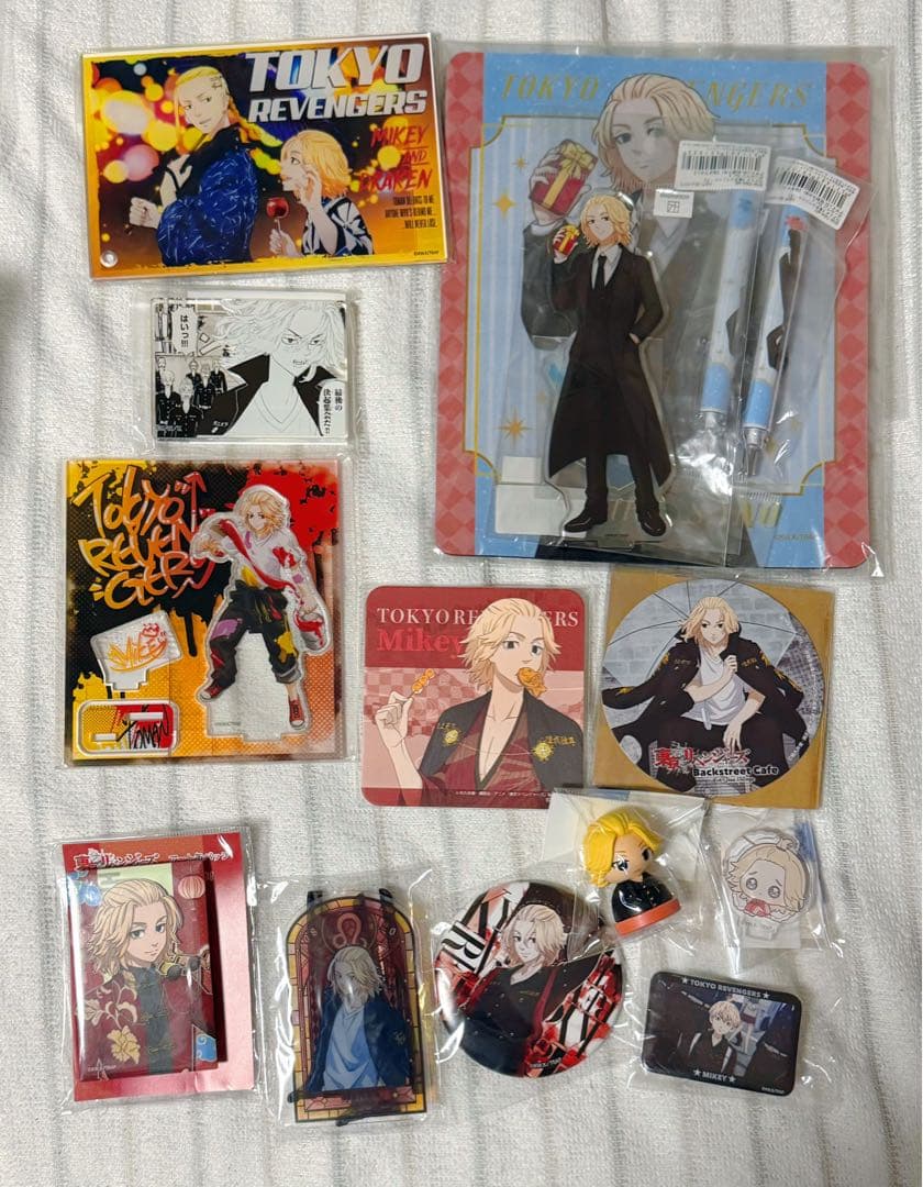 【今週末限定】東京リベンジャーズ　まとめ売り　佐野万次郎　マイキー　缶バッジ等