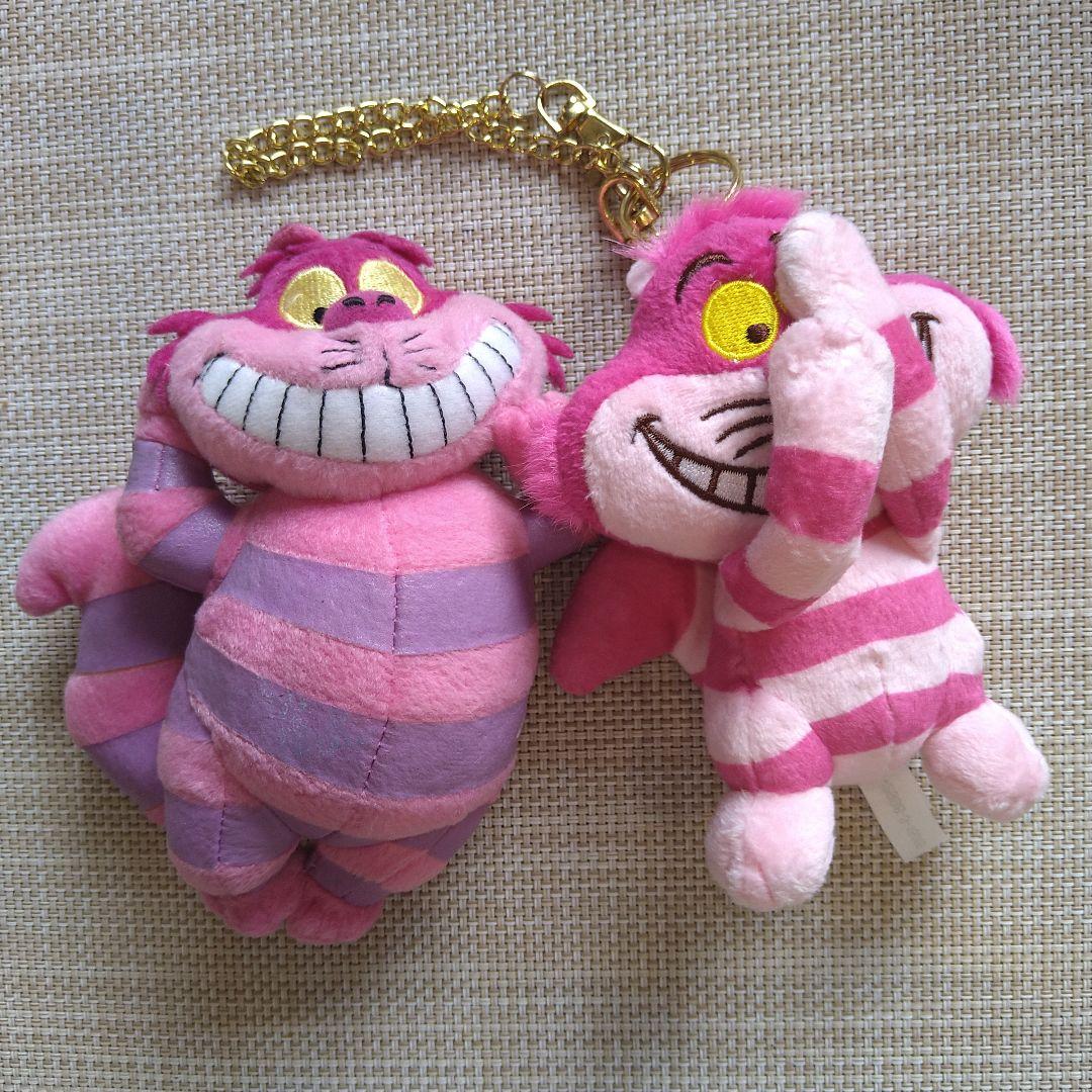 ディズニー不思議の国のアリス　チシャ猫ぬいぐるみバッジキーチェーン