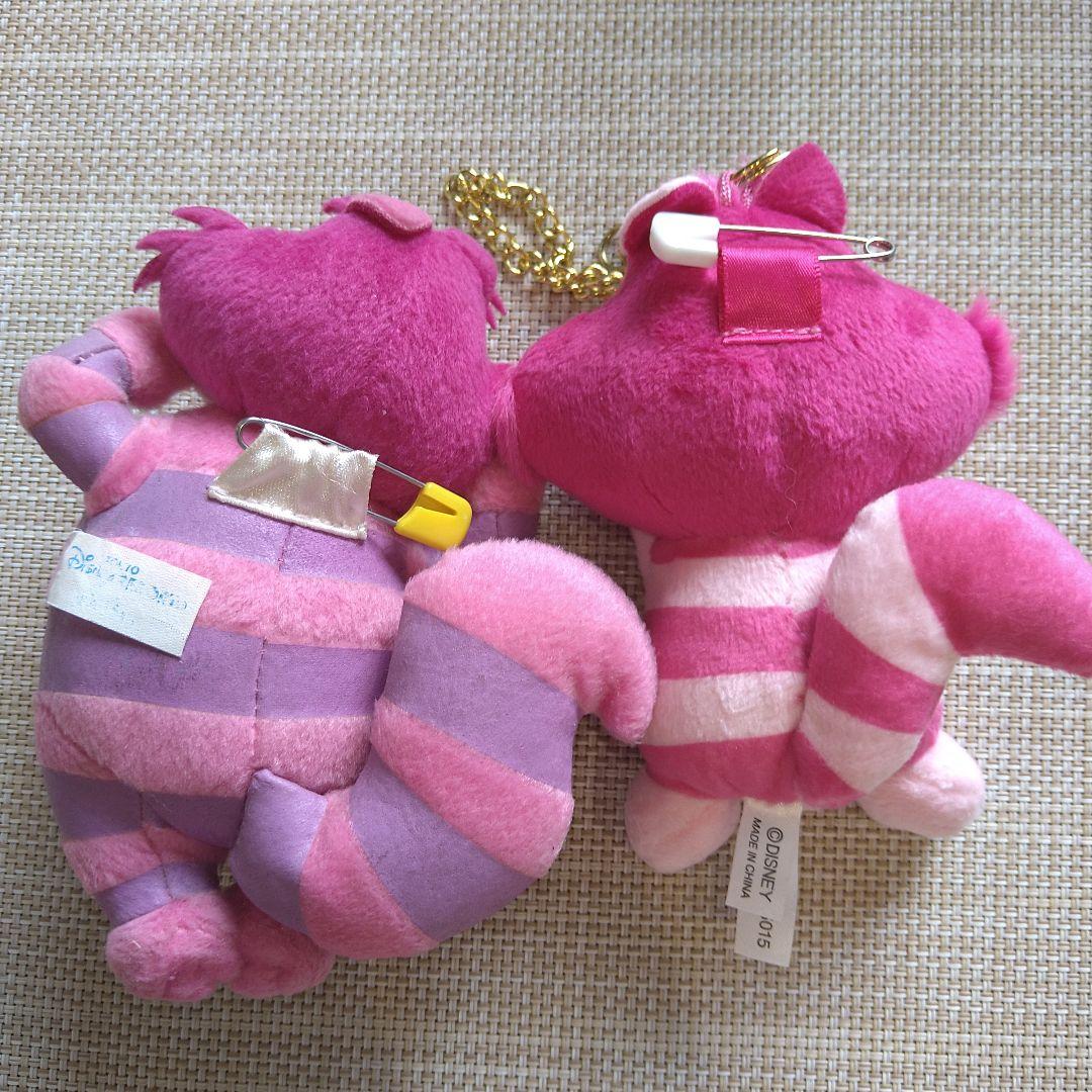 ディズニー不思議の国のアリス　チシャ猫ぬいぐるみバッジキーチェーン