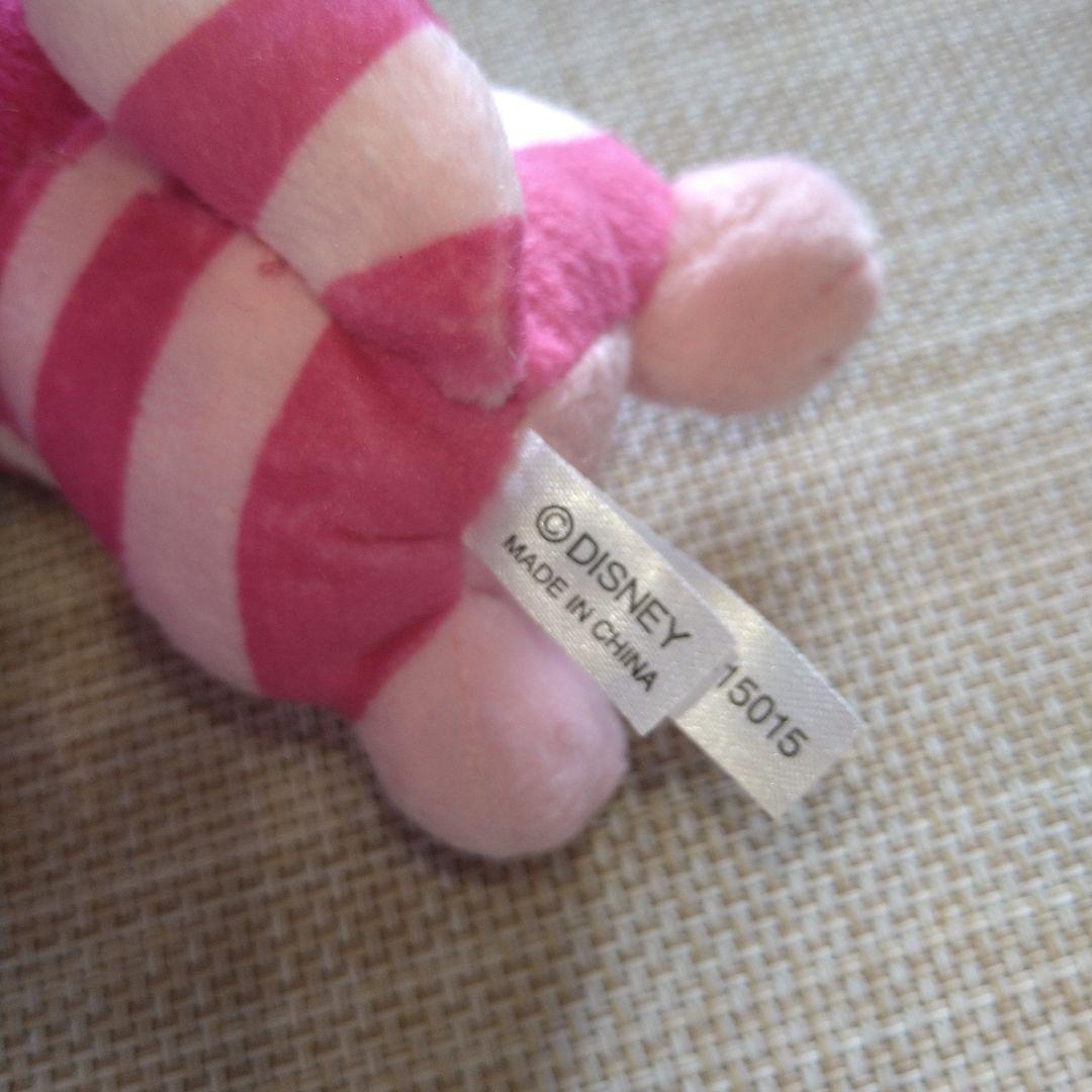 ディズニー不思議の国のアリス　チシャ猫ぬいぐるみバッジキーチェーン