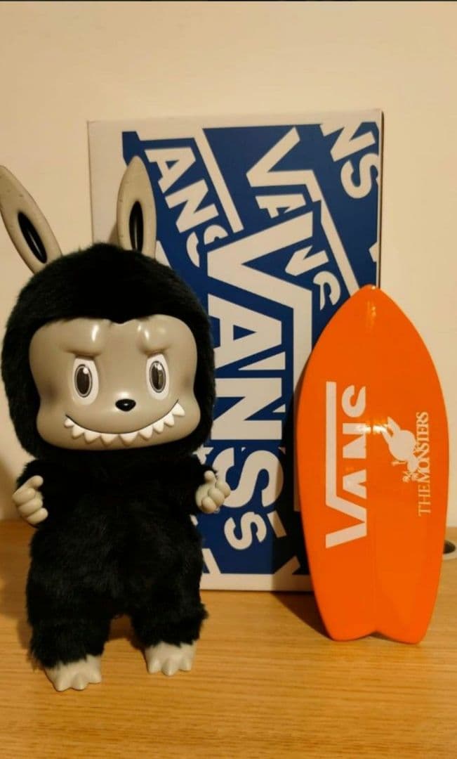 How2work LABUBU ラブブ Swaver VANS フィギュ