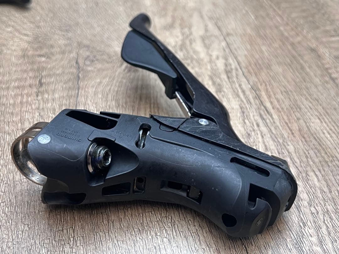 シマノ 105 ST-R7000 11s デュアルコントロールレバー