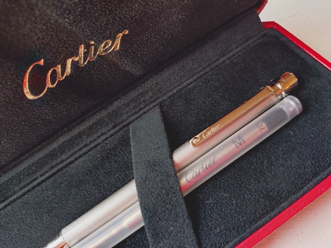 カルティエCartierボールペン　ケース、替え芯付き