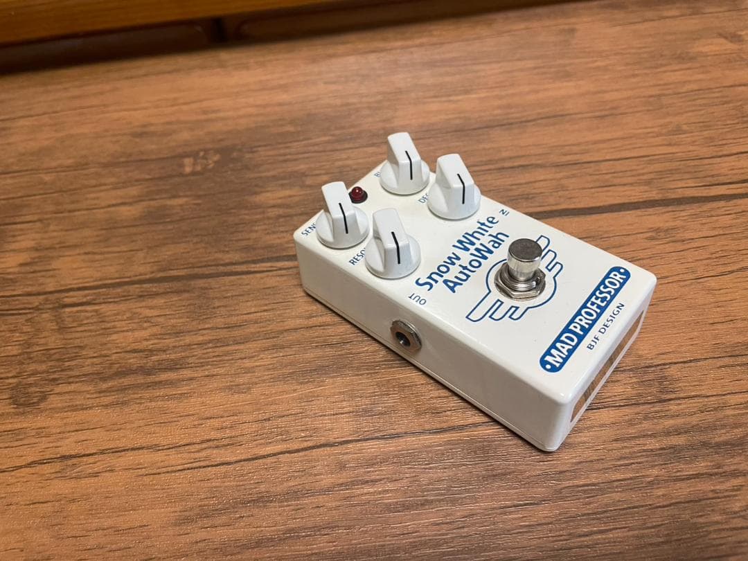 ギター MAD PROFESSOR  White AutoWah