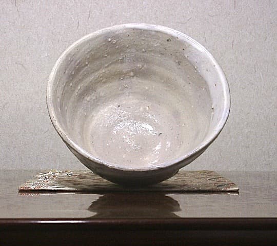 常滑焼　松本重信 作　山本石荘絵付　鉄絵茶碗　共箱　無傷　保証。