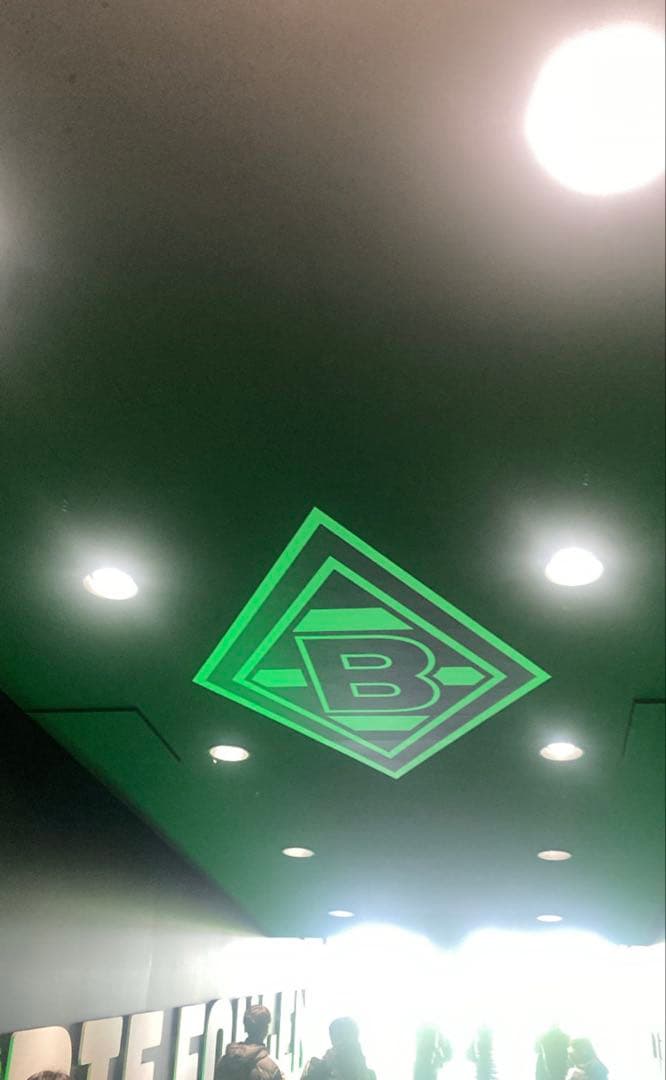 ボルシアMG 直筆福田師王サイン入り 海外限定