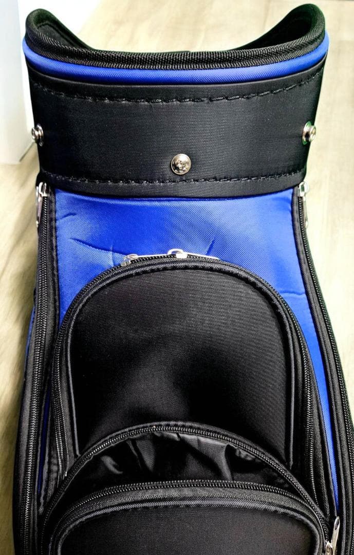 送料無料/新品未使用　展示品XXIO キャディバッグ 黒と青 新品