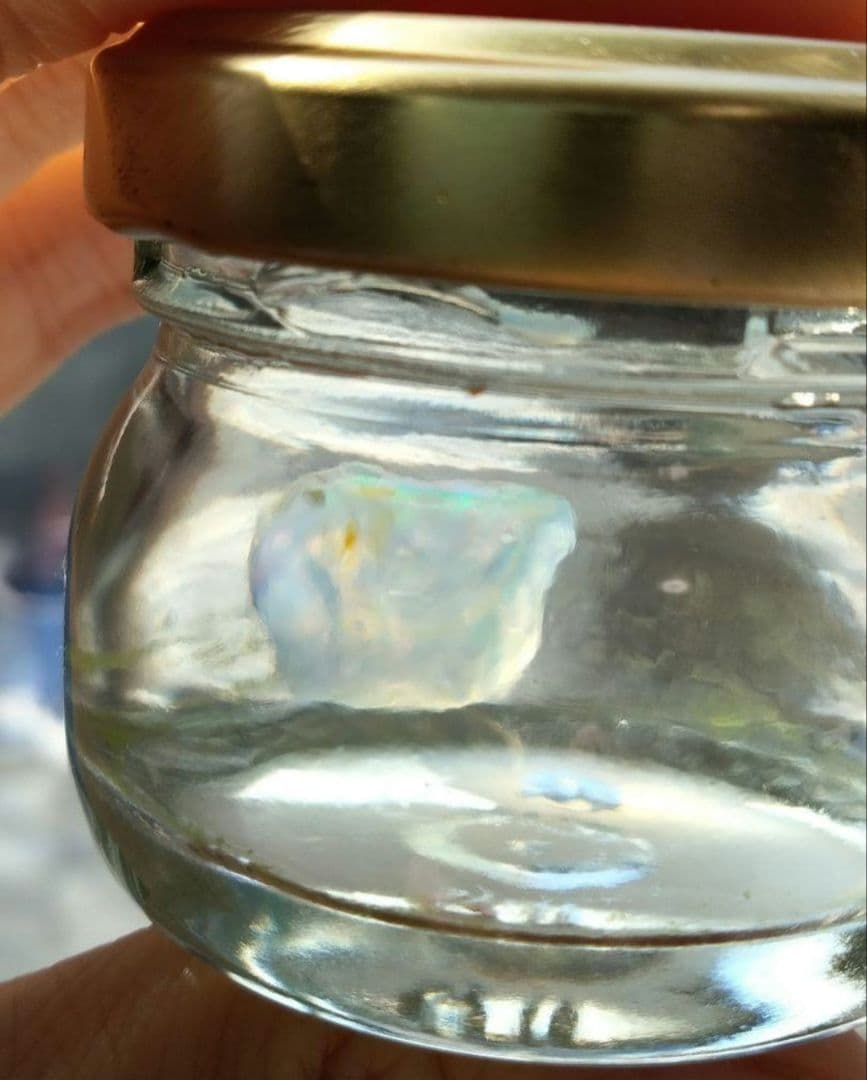 国産オパール　原石　国産　鉱物　国産鉱物　オパール　原石　美しいオパール99