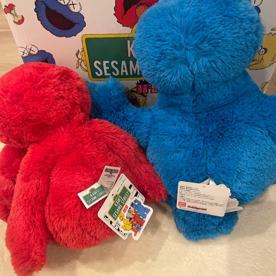 【KAWS×UNIQLO】セサミストリートのぬいぐるみ(BOXセット)タグ付き