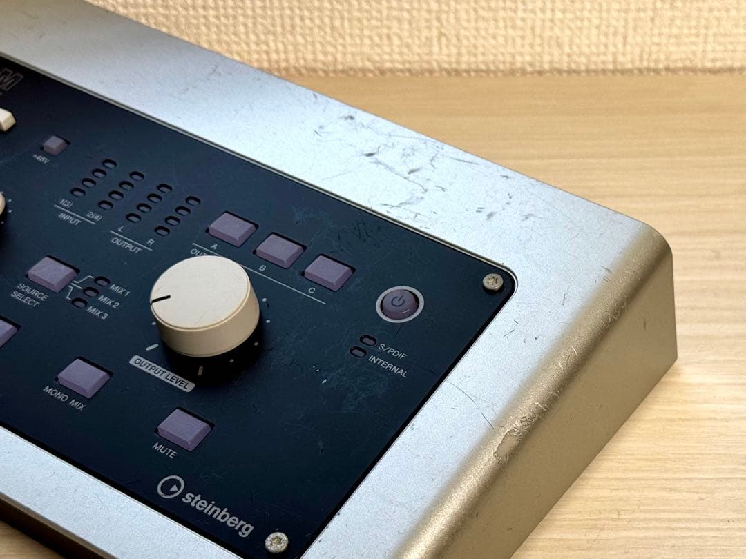Steinberg UR28M USBオーディオインターフェース