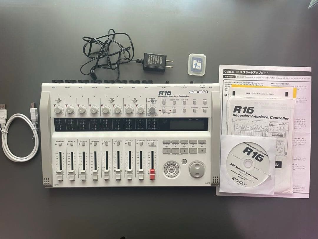 Zoom R16 マルチトラックレコーダー