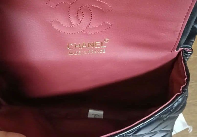 CHANEL ブラック ショルダーバック