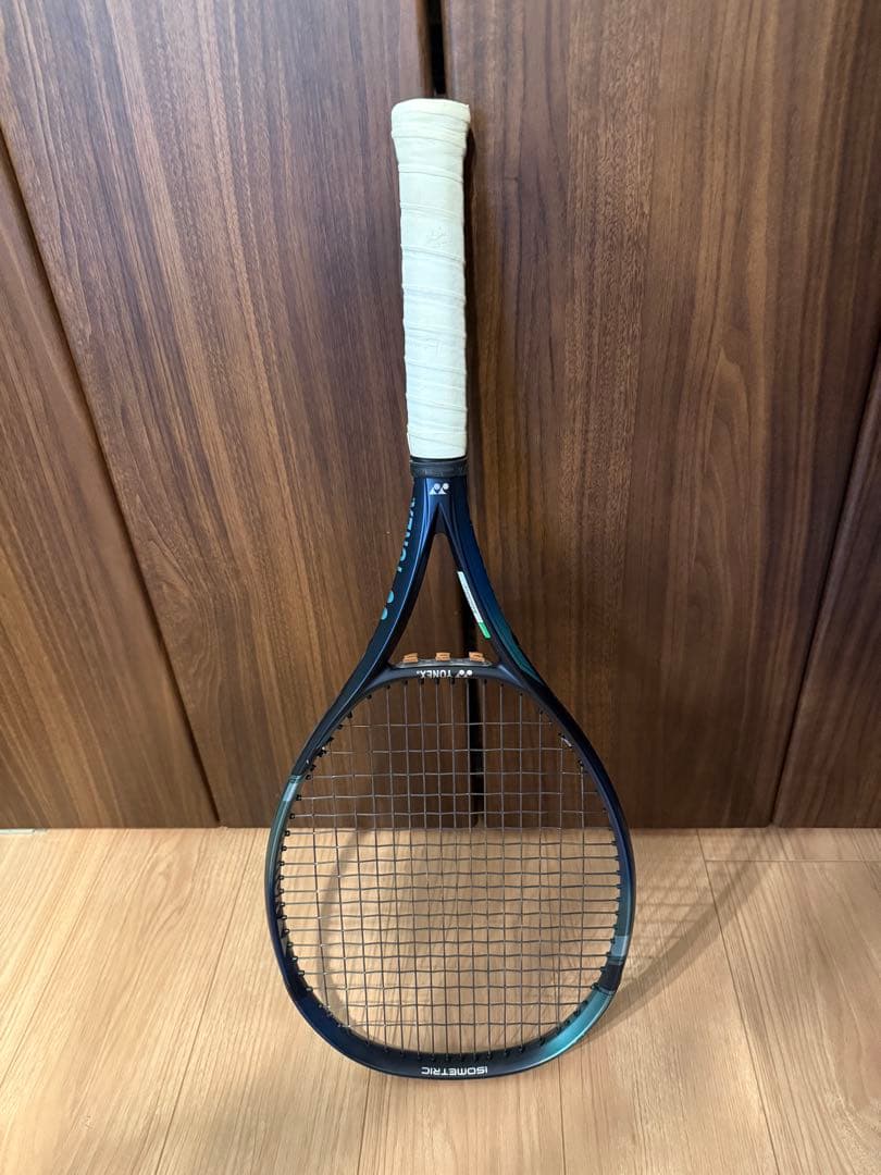 YONEX EZONE 100 硬式テニスラケット
