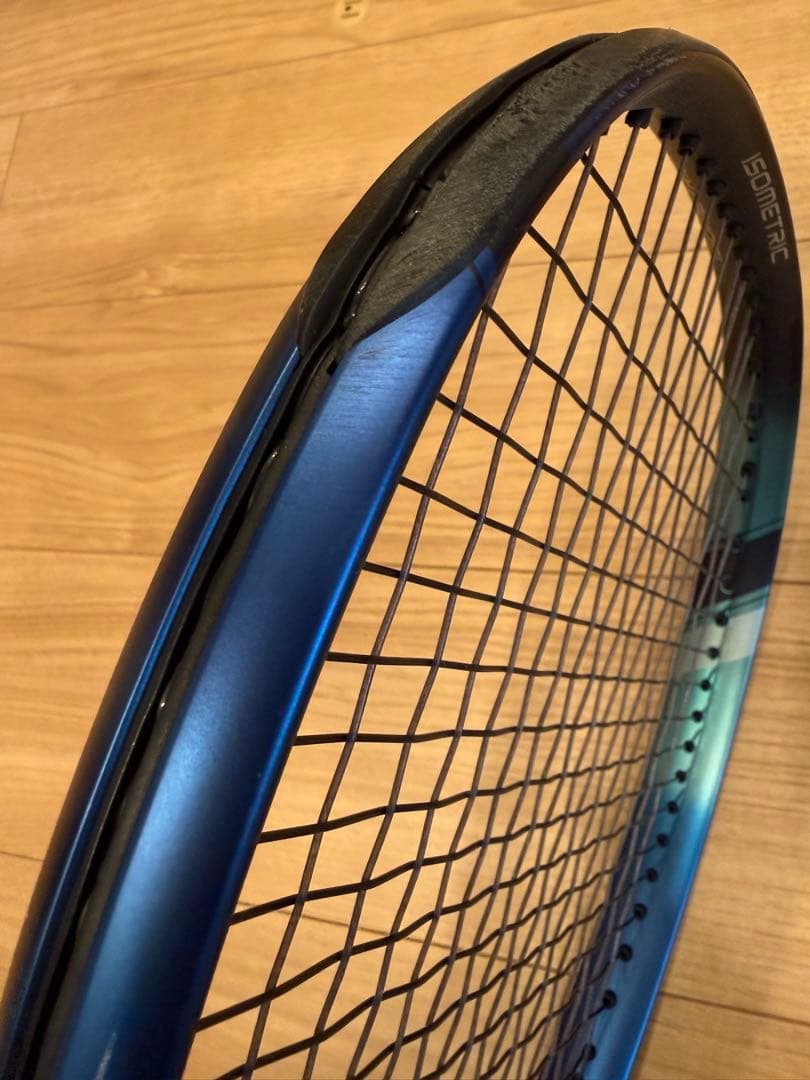 YONEX EZONE 100 硬式テニスラケット