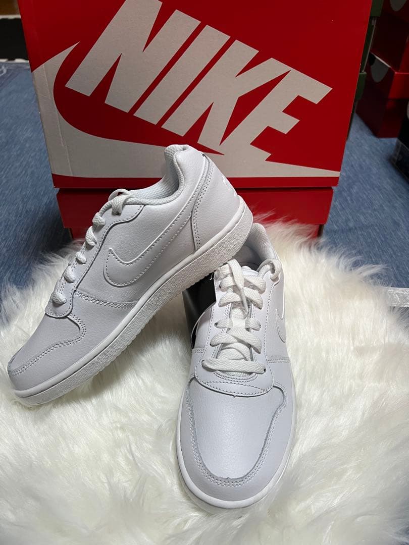 WMNS NIKE EBERNON LOWナイキ エバーノン ロー 24㎝