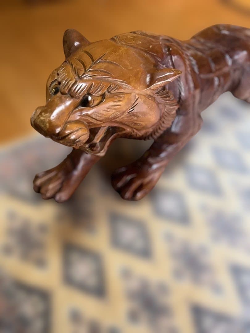 木彫り虎 置物 大型 手彫り 彫刻 オブジェ 縁起物