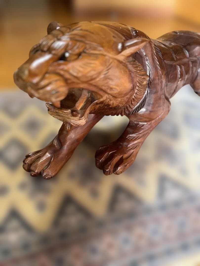 木彫り虎 置物 大型 手彫り 彫刻 オブジェ 縁起物