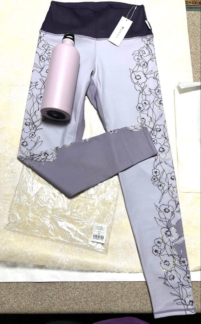 新品スカーラ2点　レギンスMと水素水ボトルのセット