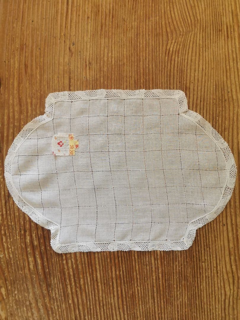 アンティーク ベルギーフランダースボビンレーストリム ドローンワーク変形ドイリー