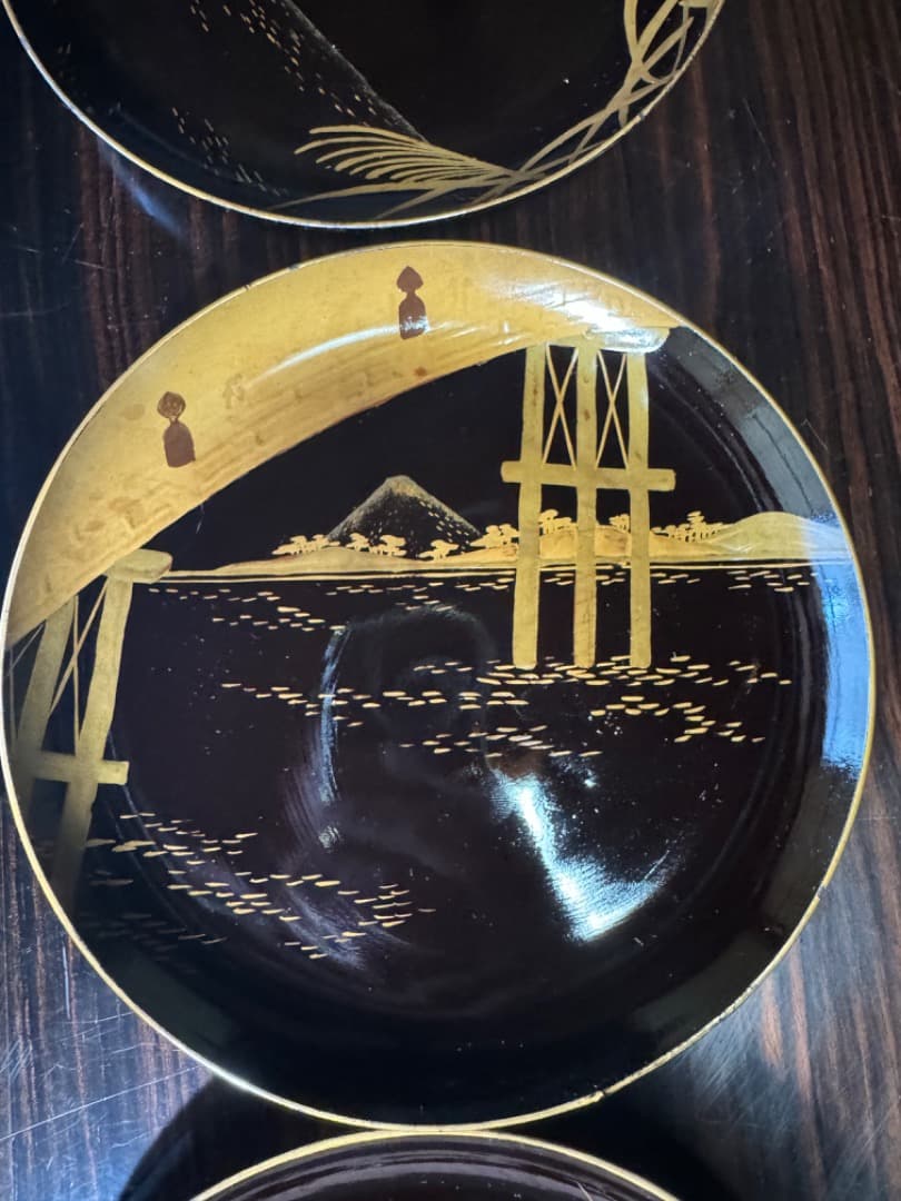 漆塗り絵皿 富士山風景入り 19枚セット（推定 江戸時代初期）