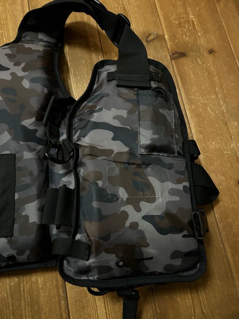 マ*ホ様 DAIWAフィッシングベストDF-6206 ブラック 迷彩柄