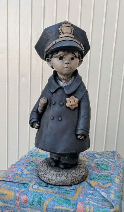 HENRI スタジオ　ポリスマン