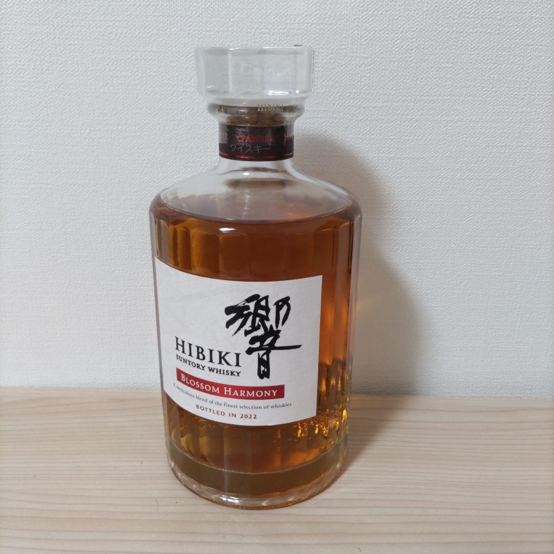 サントリー 響ＢＨ２０２２　７００ｍｌカートン付