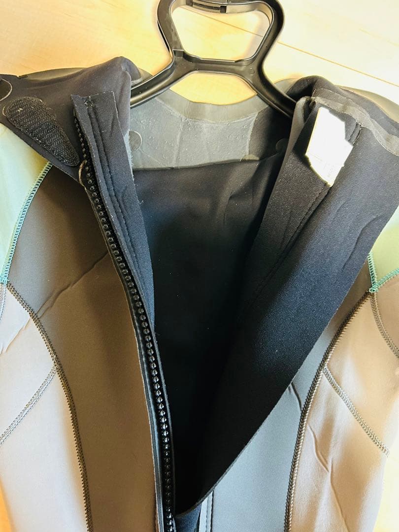 ロキシー　ウエットスーツ　夏用　レディース